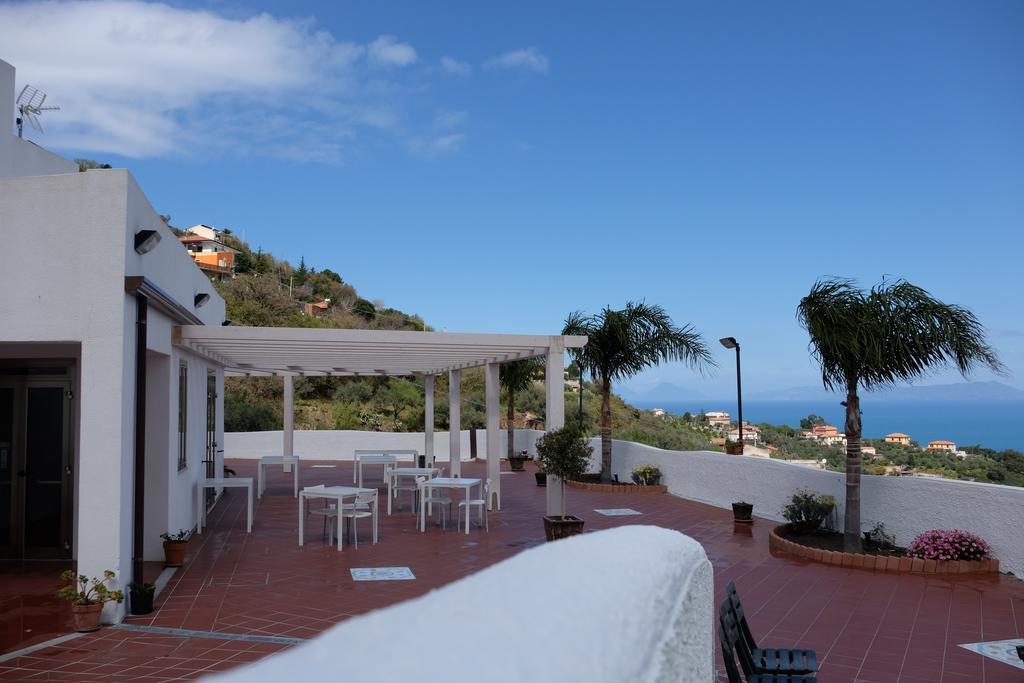 Alta Marea Hotel Gioiosa Marea Exterior foto